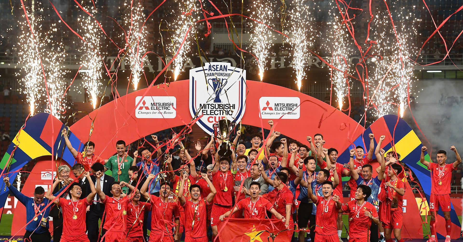 CHÚC MỪNG ĐỘI TUYỂN VIỆT NAM VỚI CHIẾN THẮNG XUẤT SẮC TẠI AFF CUP 2024! 🏆