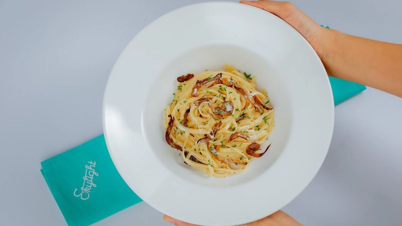 Mì ý sốt kem được làm từ sốt truffle