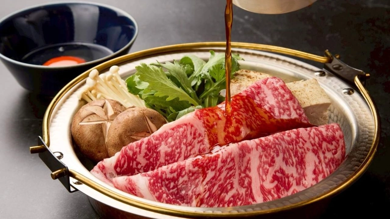 Sukiyaki lát bò mềm, đậm vị sốt Nhật