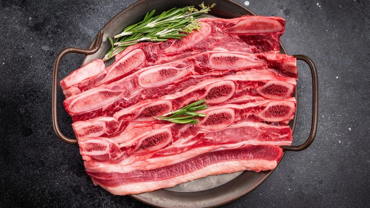 MB4+ trong sườn bò là mức độ vân mỡ (Marbling Score) đạt từ cấp độ 4 trở lên