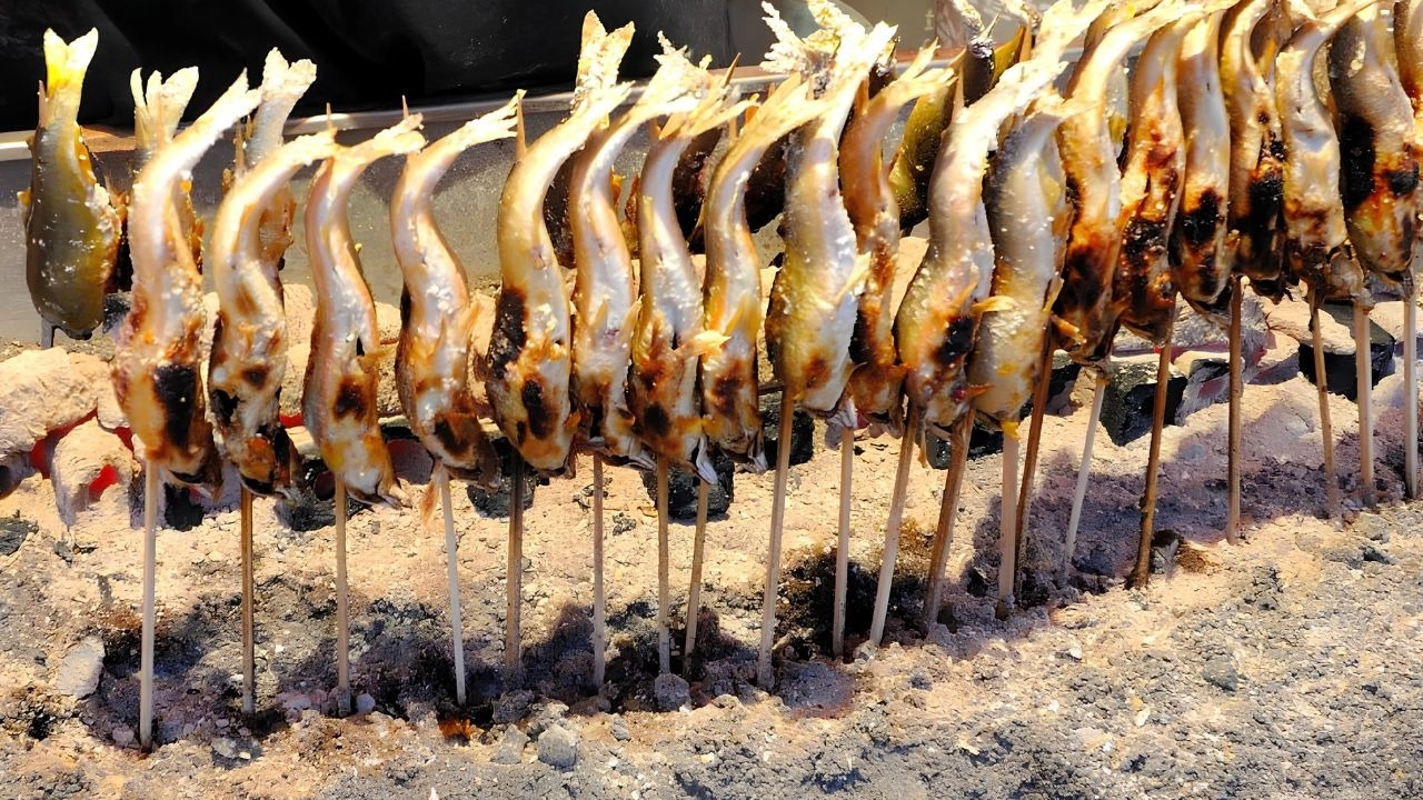Cá nướng sốt Teriyaki lại mang đến một lựa chọn đậm đà