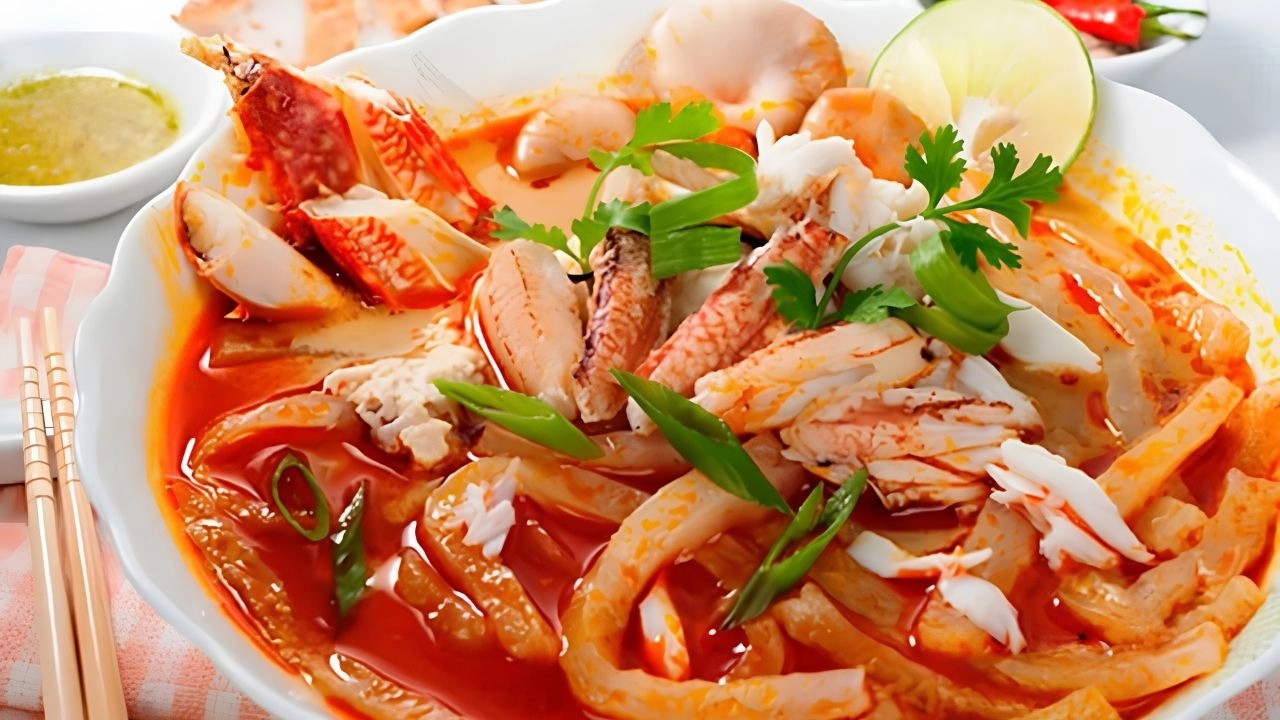 Bánh canh ghẹ là món ăn đậm đà, thơm ngon và dễ thưởng thức
